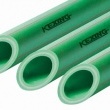 Zaļās plastmasas caurules ar šķiedru